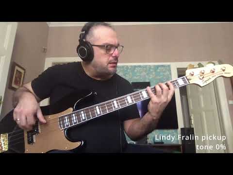 SQUIER 40TH ANNIVERSARY PRECISION BASS®, GOLD EDITION Original pickup vs. Lindy Fralin P-Bass BK