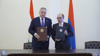 Տեղի ունեցավ Հայաստանի և Տաջիկստանի ԱԳ նախարարների հանդիպումը