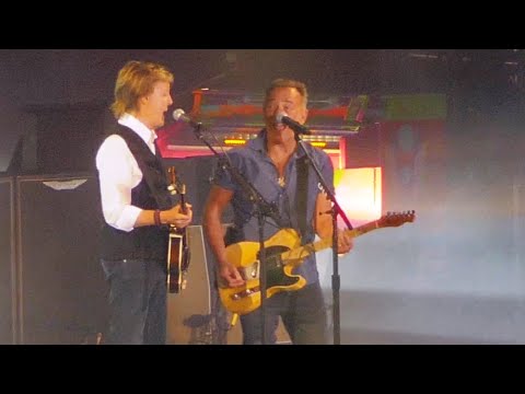 Paul McCartney with special guest Bruce Springsteen - MetLife Stadium (4K)
