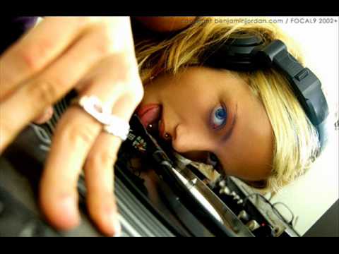 KETJAK FEAT. YALENA - LOVE CHASER (M.A.D REMIX)