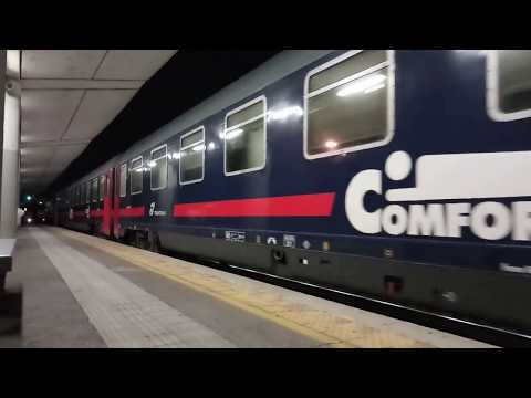 IC ICN Torino salerno livrea mista e ETR100 doppia trazione