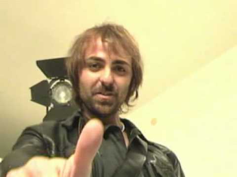 SIMONE PERRONE back stage