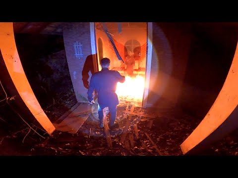 NUNCA ENTRE EM UMA IGREJA ASSOMBRADA AS 03:00 DA MADRUGADA...