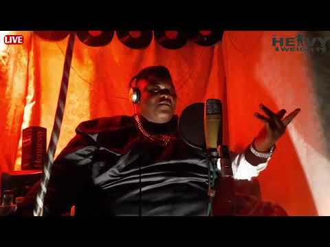 De heavyweight quarantine performance