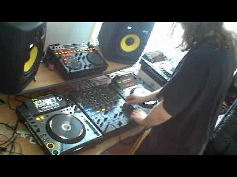 DJ Tyujia - Hardcore's Girlfriend: Drum and Bass!