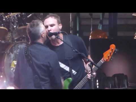 04   Pearl Jam Do The Evolution HD 2013 10 16   Worcester, MA