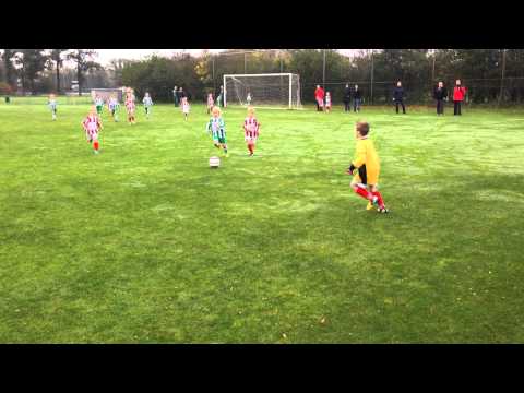 ASV'33 F5G - S.V. Brandevoort F14 (02-11-2013)