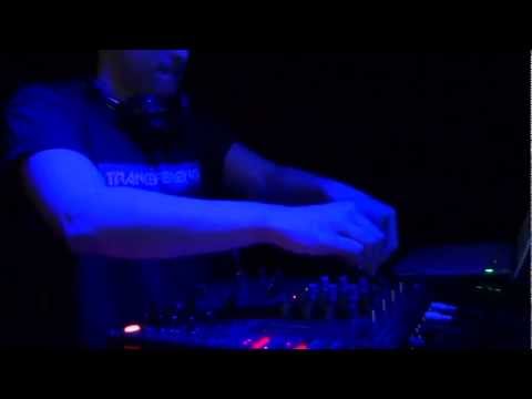 ZOLTAN LIVE DJ SET @ ENTRANCE 09 - SALA STARVING - MADRID - 1/2