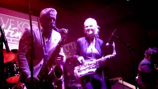 Dave Koz and Mindi Abair perform Got To Get You Into My Life