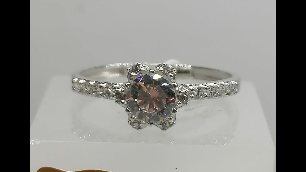 Anillo De Compromiso De Oro Blanco Y Circonita... Ideal