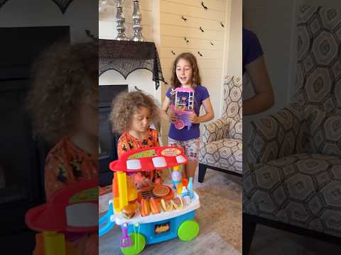 The good kid - learn to share with others #shorts