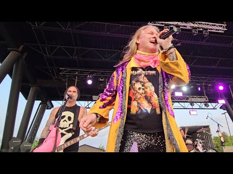 Kuarantine (Chris Jericho) Non Makeup 80s KISS Cover Songs -St. Croix- Casino Hertel, WI May 30 2025