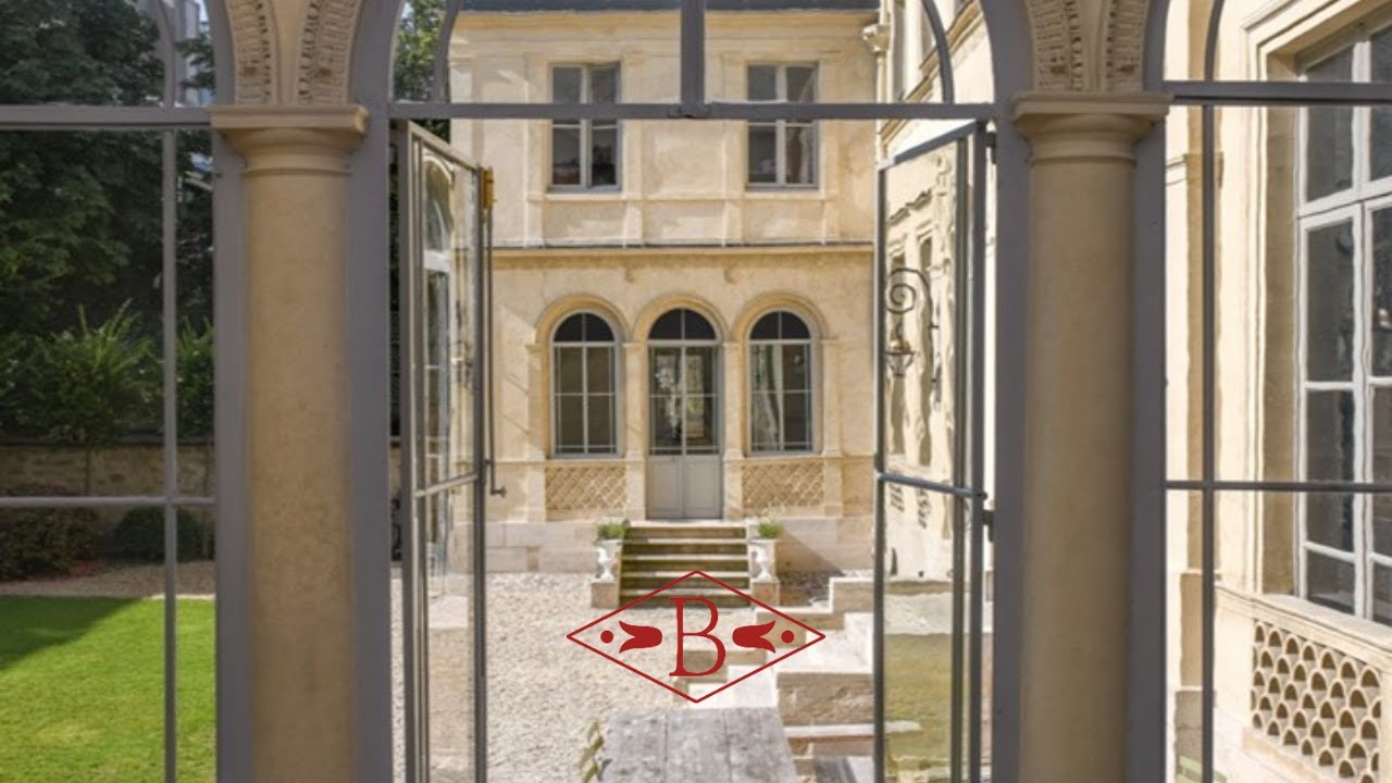 Watch video Bourrienne Paris X - Boutique 58 rue d'Hauteville 75010 Paris | Bourrienne Paris X Bourrienne Paris X - Boutique 58 rue d'Hauteville 75010 Paris | Bourrienne Paris X