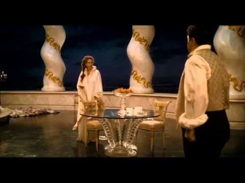 'Mirror, Mirror' Trailer Ft. Lily Collins As Snow White