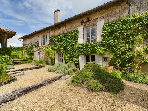 Stunning 6 bedoom property for sale in the Dordogne, France - Ref. BVI79752