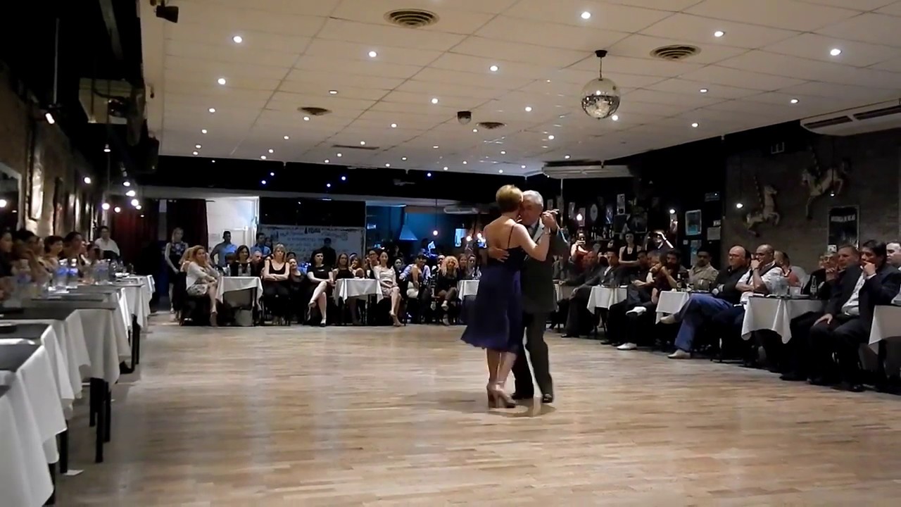 Osvaldo Agudio  y Paola Taccheti. Bailan  "Una Vez", Buenos Aires.