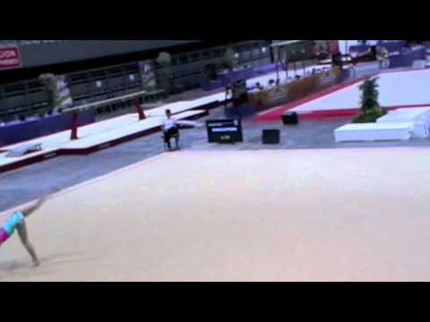 Mathilde Lartigue - Massues - espoir - Toulouse 2011.mov