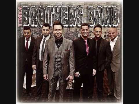 Munadhel Tomika & Tomika Brothers Band Shikhani Bagiea 05-11-13