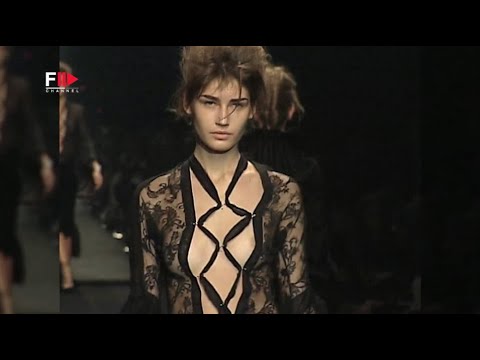 Vintage in Pills YVES SAINT LAURENT Fall 2002 - Fashion Channel