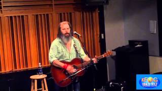 Steve Earle performs the song "Invisible" at the KFOG PlaySpace
