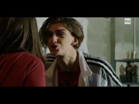 Mare Fuori 1x11 Cardiotrap picchia Gemma