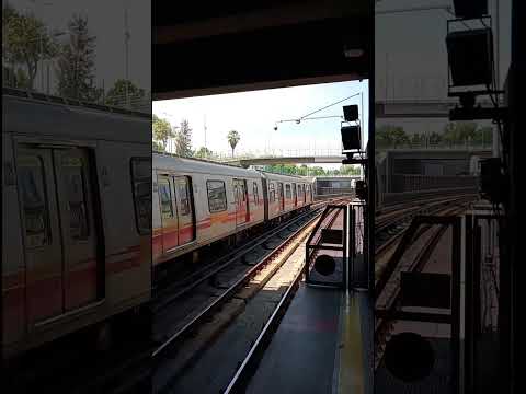 Metro de Santiago Línea 4 (AS02) "sonido ambiente" ingresando a Estación QUILIN