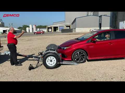 Loading, Unloading, and How to Hook up the Demco KarKaddy X Tow Dolly