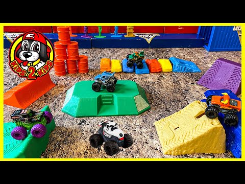 Monster Jam MINI MYSTERY Toy Trucks DIY Arena & FREESTYLE SHOW (ft Dragon, Megalodon & El Toro Loco)