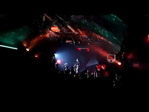 Kwam.E - Roadrunner (Live)