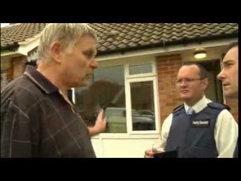 Caught on camera  Dave the dodgy roofer