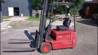 Chariot &eacute;l&eacute;vateur &agrave; trois roues Linde E 15 | Image 4 - Machineryline