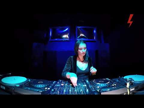 The Blue Oyster: Anetelka / 29.10 / 19 - 20