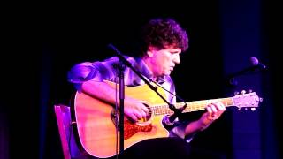 Yosi Levi performs in Tel Aviv - one of Israel's finest Guitarists!