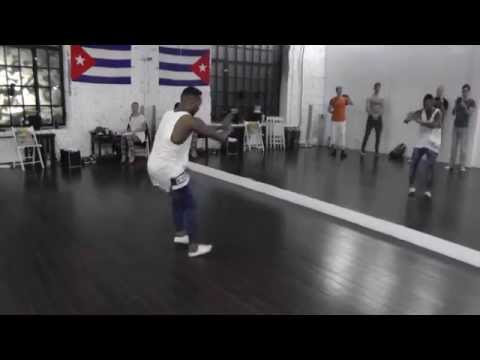 Salsa Class 20.10.15 at D'AKOKAN Dance School - Yoandy Villaurrutia & Natasha Sirenko