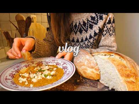 healing vlog ☁️ baking homemade bread on sick days & chicken garlic pasta