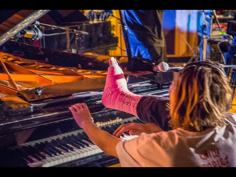 BAZART - HET DOET ME TOCH IETS (AYCO SESSIE@RADIO 1)