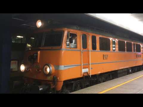 Odjazd EP08 z Dworca Centralnego w Warszawie
