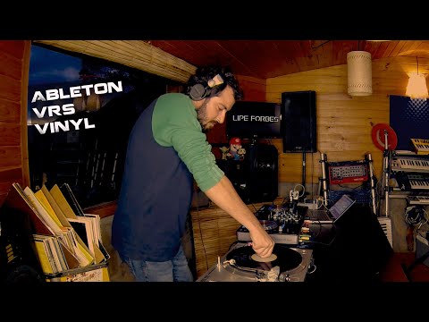 Lipe Forbes live at Low House Ableton VS Vrs Vinyl Special Set