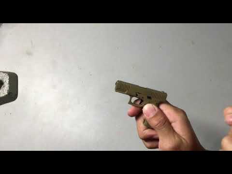 Features on mini glock vs airsoft glock