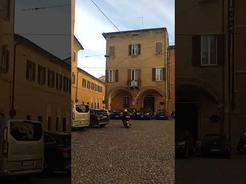 Bolonia. iglesia de San Giovanni in Monte (San Juan en el Monte) en Piazza de San Giovanni in Monte.