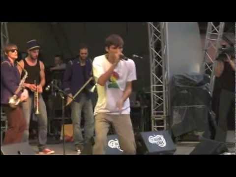 Asham meets Collieman @ Couleur Café 2012 - CREATION OF STARDUST (part 3/12)
