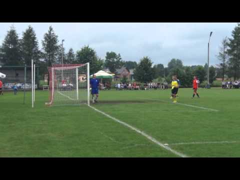 Lks Jasionka - Rzut wolny Szczepańskiego w meczu z Dąbrową.