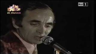 CHARLES AZNAVOUR  canta "E IO FRA DI VOI" (RARISSIMO A COLORI!!!)c'è il testo