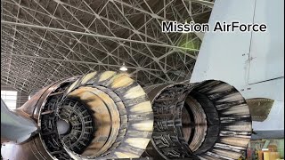 怕你看不清楚還用燈照明！F-15 戰機「心臟」大公開！小松航空祭 2025