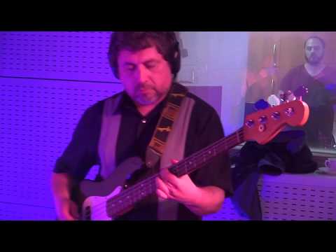 Escena Viva: Santos Dumont - Crystal Mornings