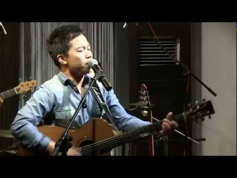 Sandhy Sondoro - Anunordinary Lovely Friend @ Mostly Jazz 16/09/12 [HD]