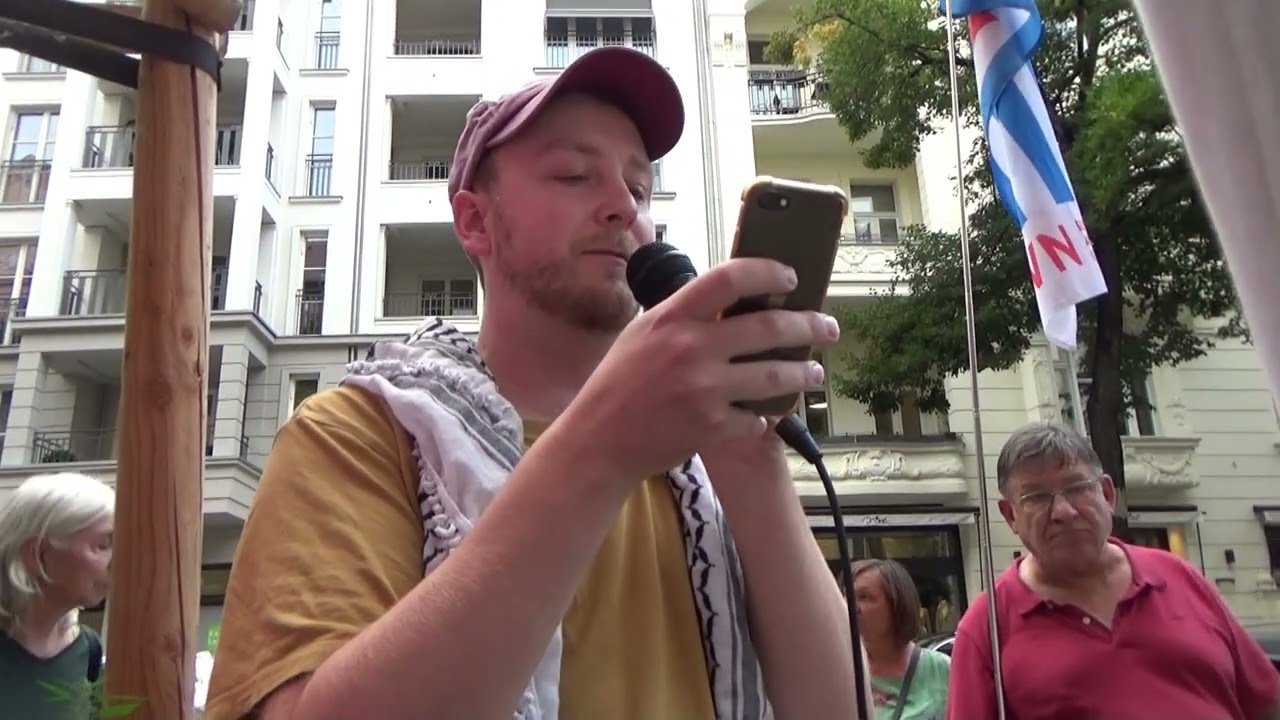 Protestktion gegen den Besuch des Kriegsministers Pistorius SPD