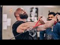 Entrainement de PECS au Chicago Barbell Compound avec Pushpinder