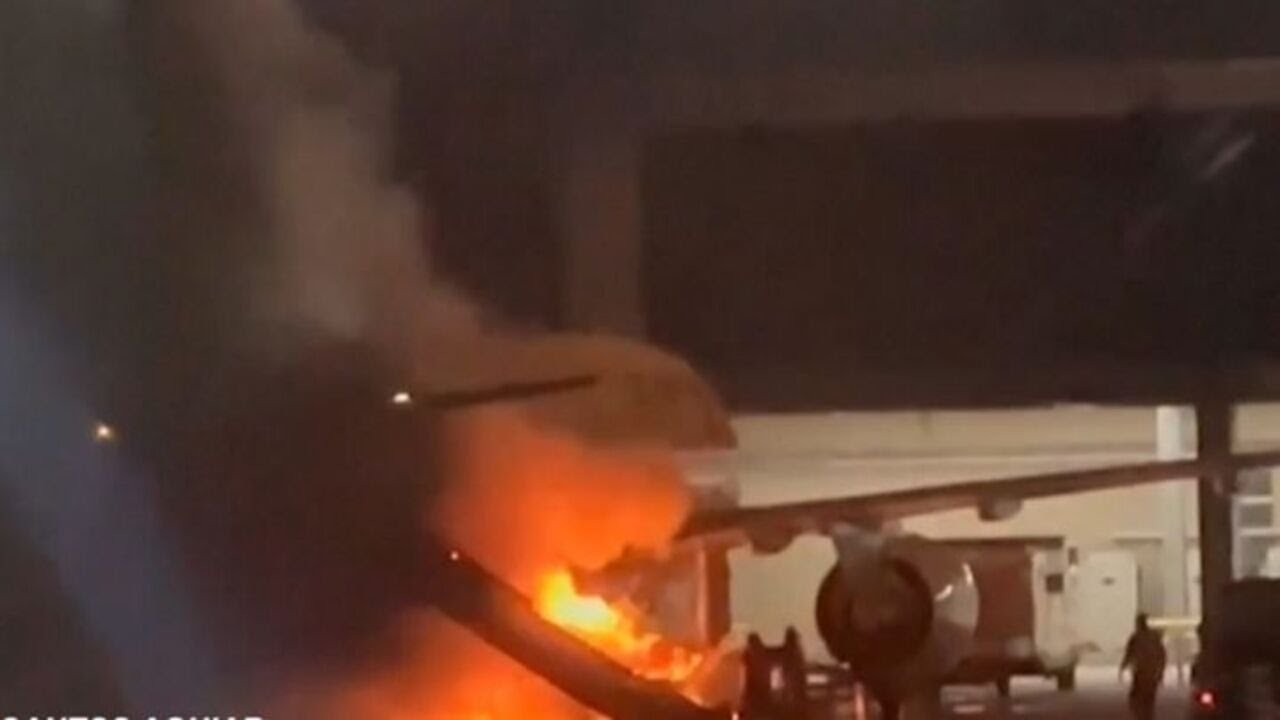 Brasile, incendio sotto un velivolo all'aeroporto di San Paolo