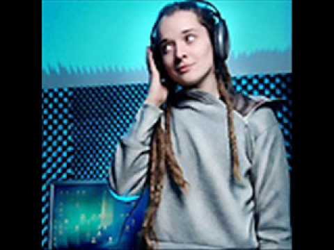 Lara 303 - United styles feat. Sista Carmen Djei